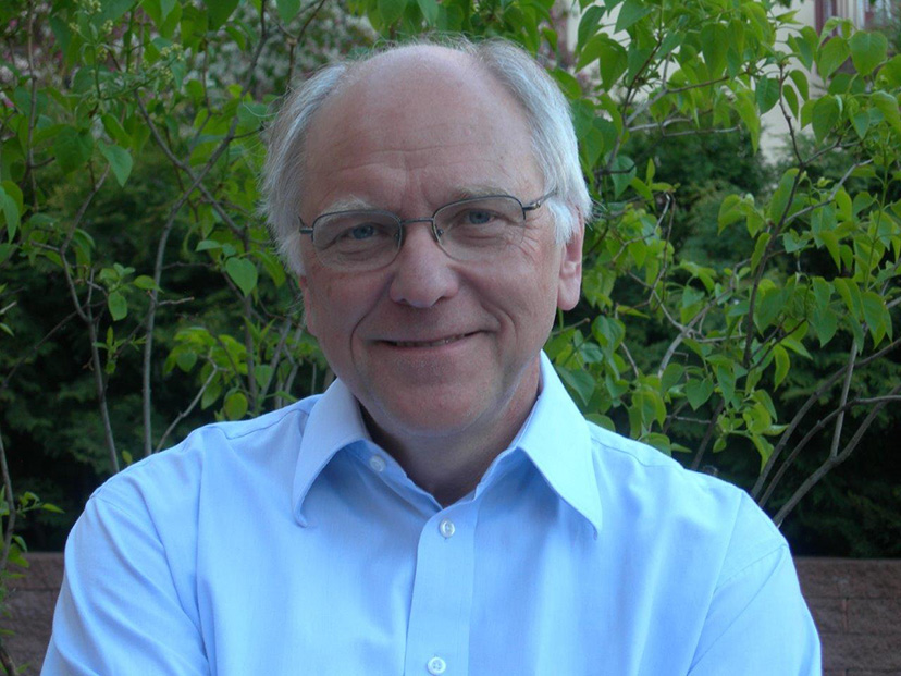 Lars G Josefssons företag Watts 2 You satsar på småskaliga lösningar med solenergi.