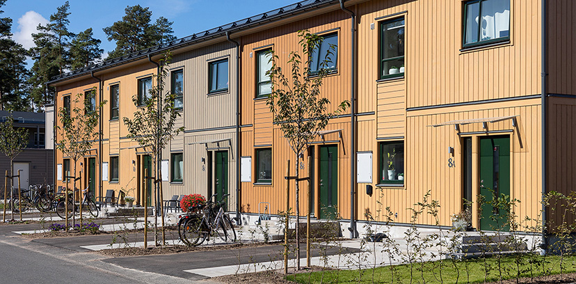 Kamomillen i Åhus var LindholmsGruppens första bostadsprojekt med miljömärkningen Svanen. Bild: Eksjöhus